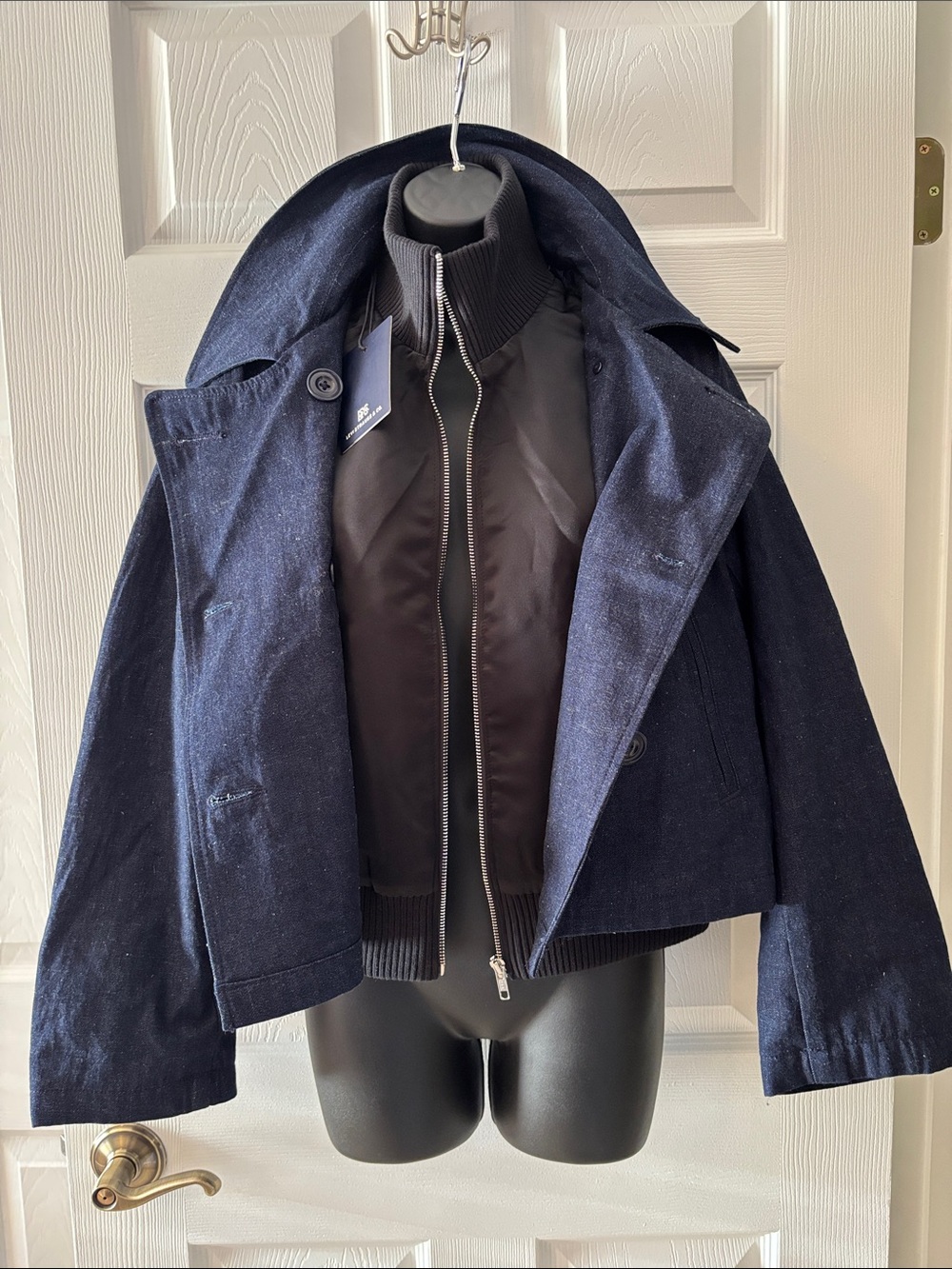NWT Levi’s Jean Jacket with Detachable Vest - Picture 4 of 11